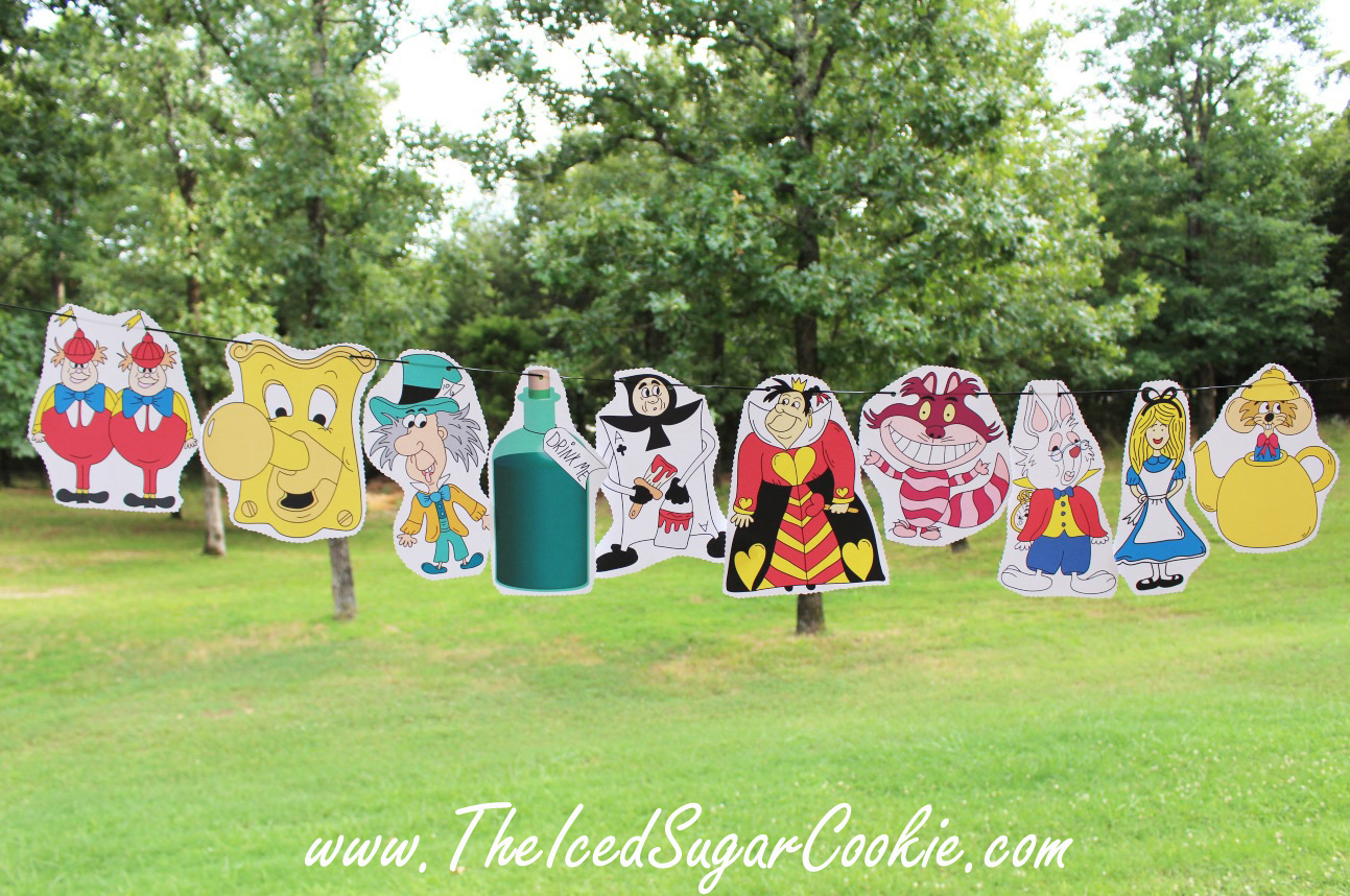 Diy Birthday Blog: Alice In Wonderland Photo Booth Props And in Free Alice In Wonderland Photo Booth Printables