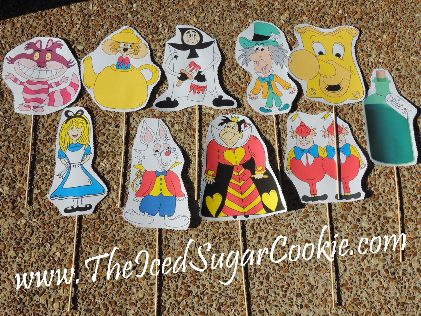Diy Birthday Blog: Alice In Wonderland Photo Booth Props And regarding Free Alice in Wonderland Photo Booth Printables