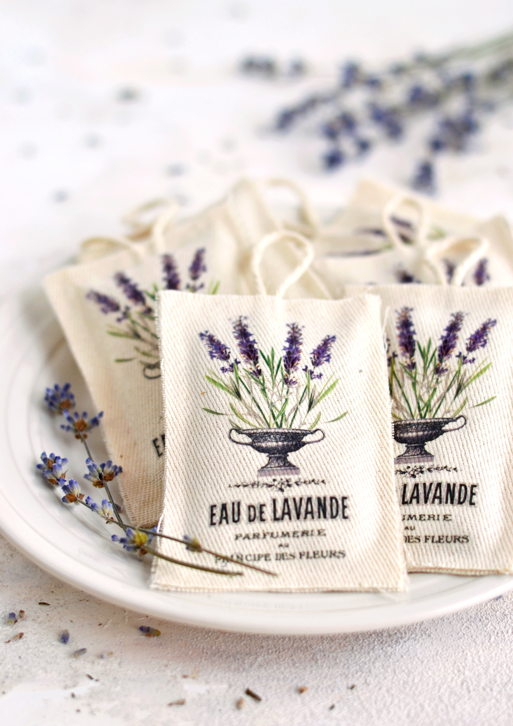 Diy No Sew French Lavender Sachets + Free Printable throughout Lavender Sachets Free Printable