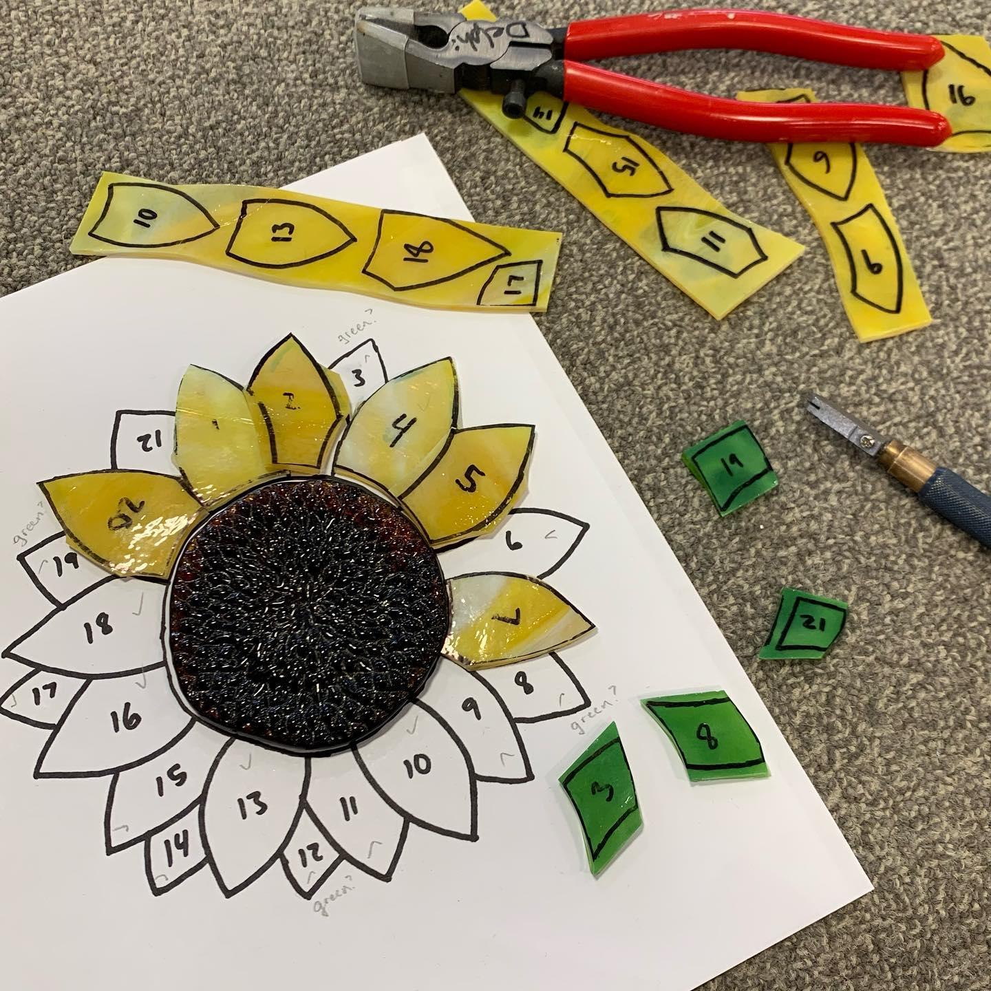 Free Sunflower Pattern | More Delphi Glass intended for Free Printable Stained Glass Patterns Sunflower